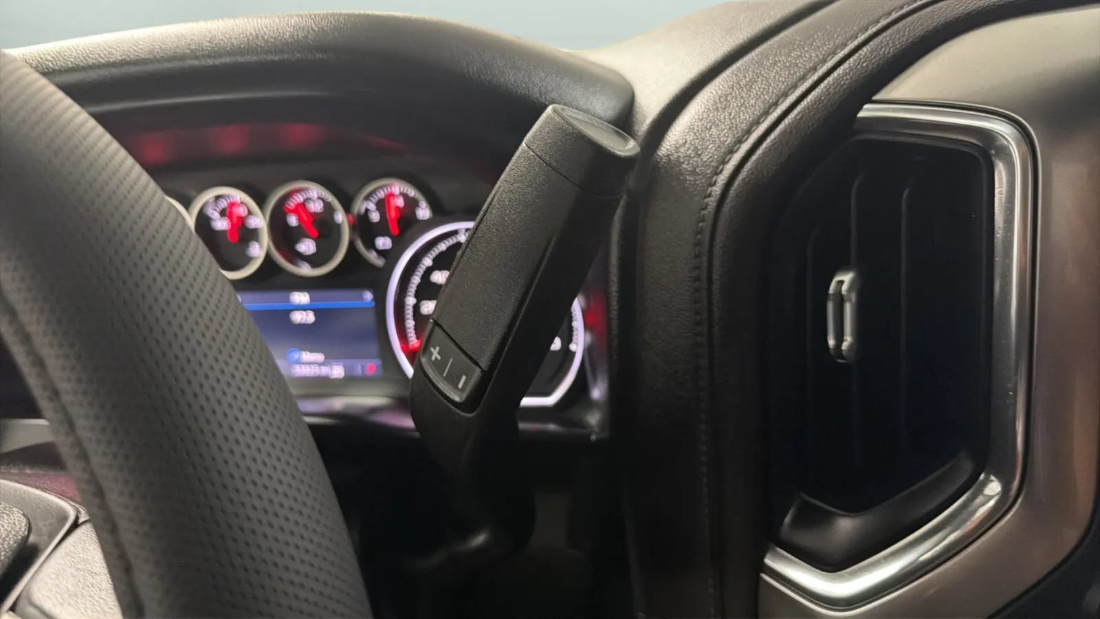 Used 2019 Chevrolet Silverado 1500 RST w/ All-Star Edition AWD/4WD image 12
