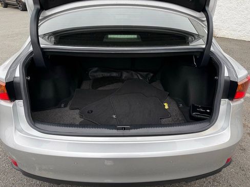 Used 2018 Lexus IS 300 w/ Comfort Package image 6