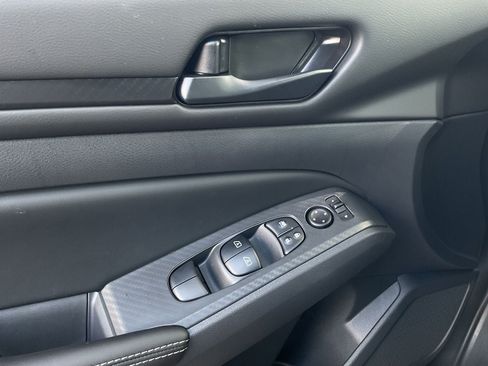 New 2026 Nissan Altima 2.5 SV FWD image 19