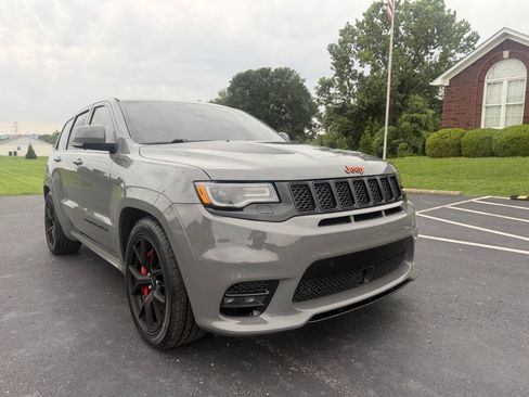 Used 2019 Jeep Grand Cherokee SRT AWD/4WD image 8