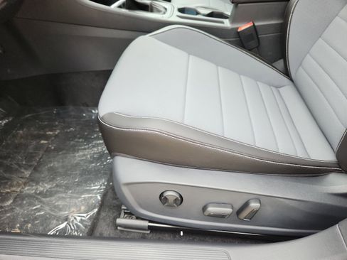 New 2025 Volkswagen Jetta SE image 14