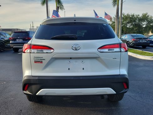 Used 2024 Toyota Corolla Cross LE image 10