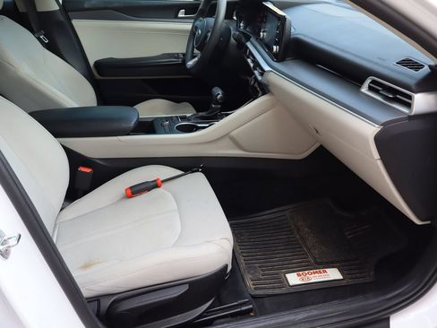 Used 2021 Kia K5 LXS FWD image 16