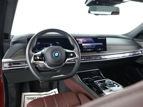 Used 2024 BMW i7 eDrive50 image 12