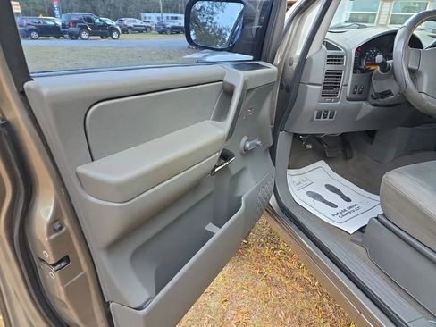 Used 2007 Nissan Titan XE w/ Preferred Pkg image 14