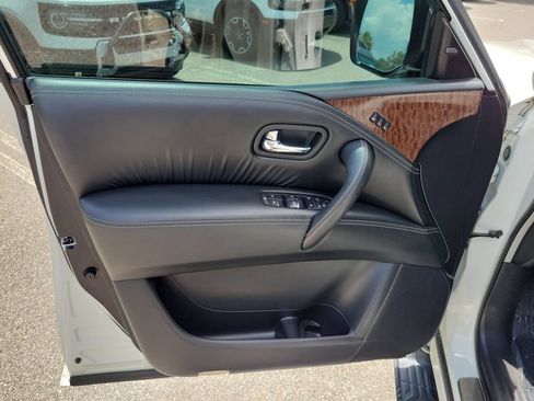 Used 2019 Nissan Armada Platinum w/ Captain's Chairs Package RWD image 13