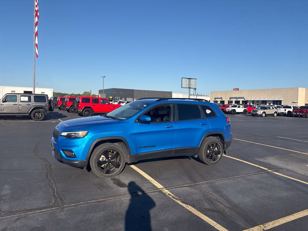 Used 2021 Jeep Cherokee Latitude Plus AWD/4WD image 4