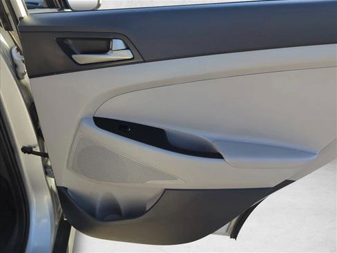 Used 2018 Hyundai Tucson SE image 26