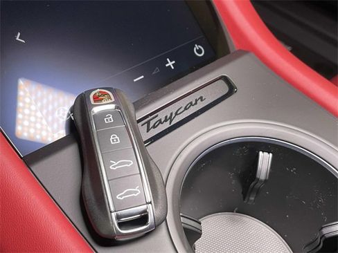 New 2026 Porsche Taycan GTS image 38