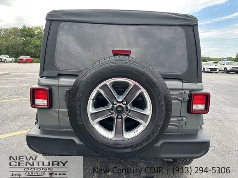 Used 2021 Jeep Wrangler Unlimited Sport image 9