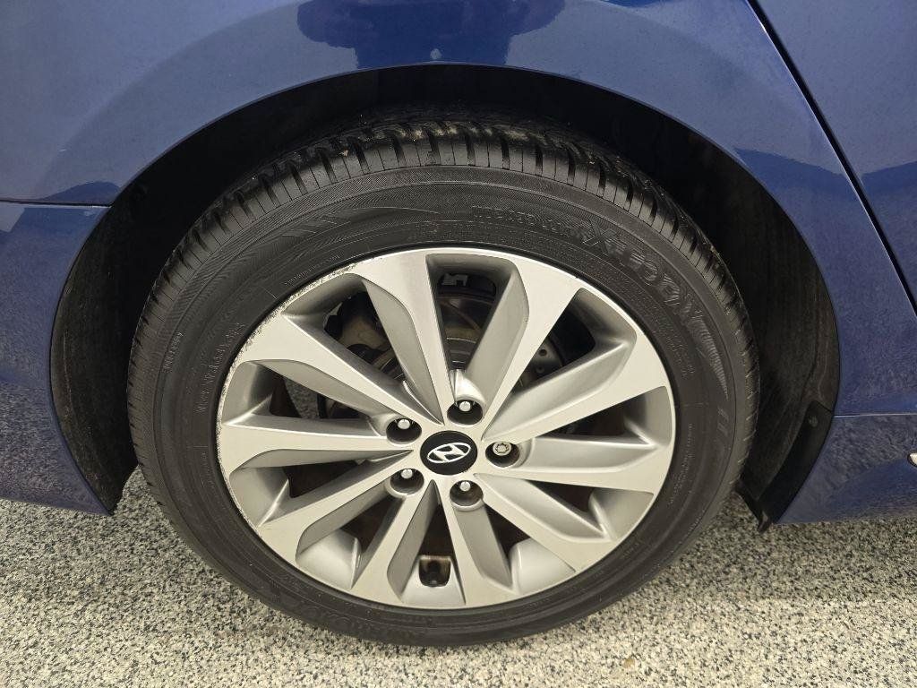 Used 2016 Hyundai Sonata Sport w/ Option Group 02 FWD image 30