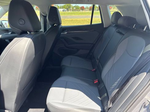 Used 2026 Volkswagen Tiguan SE AWD/4WD image 27