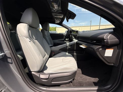 New 2026 Hyundai Elantra Limited FWD image 27