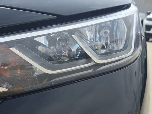 Used 2021 Nissan Sentra SV image 9