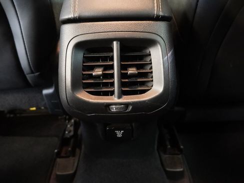 Used 2017 Jeep Cherokee Limited FWD image 29
