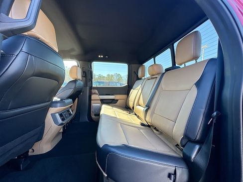 Used 2024 Ford F250 Lariat w/ Chrome Package image 17