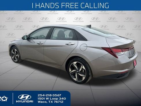 Used 2023 Hyundai Elantra SEL w/ Convenience Package image 8