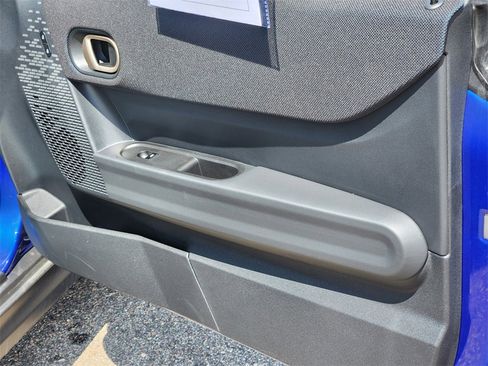 Used 2025 MINI Cooper 2-Door Hardtop image 15