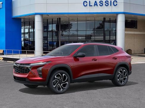 New 2026 Chevrolet Trax RS w/ Sunroof Package FWD image 2