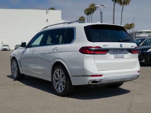 Used 2023 BMW X7 xDrive40i AWD/4WD image 25