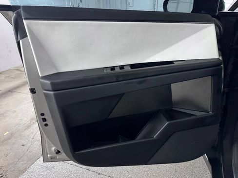 Used 2024 Tesla Cybertruck Cyberbeast AWD/4WD image 34