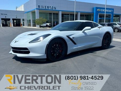 Used 2019 Chevrolet Corvette Stingray Coupe w/ Carbon Flash Badge Package RWD image 1