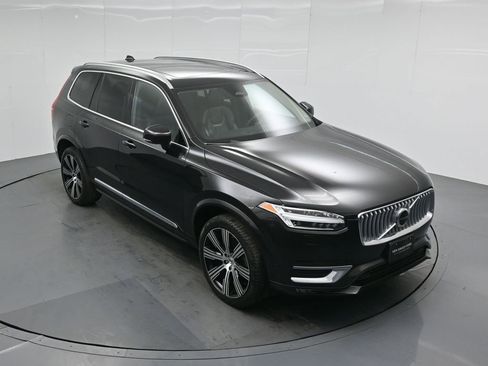 Used 2023 Volvo XC90 B6 Ultimate w/ Protection Package Premier image 39