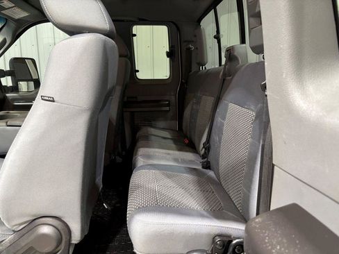 Used 2014 Ford F250 XL w/ Power Equipment Group AWD/4WD image 13
