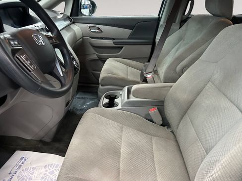 Used 2015 Honda Odyssey EX image 9