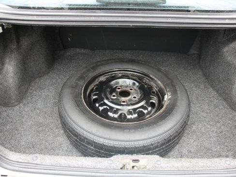 Used 1993 Subaru Legacy L FWD image 15