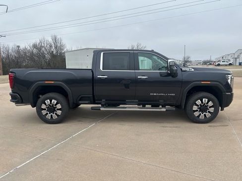 Used 2026 GMC Sierra 2500 Denali w/ Technology Package image 5