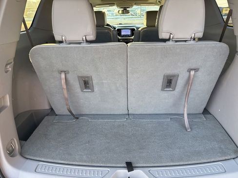 Used 2019 GMC Acadia SLT image 27