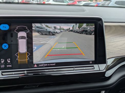 Certified 2025 Volkswagen Atlas SE AWD/4WD image 26