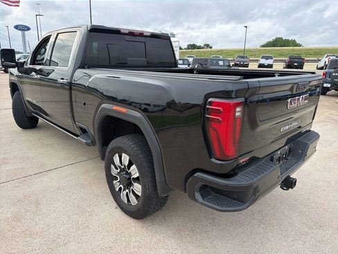 Used 2024 GMC Sierra 2500 Denali w/ Denali Reserve Package AWD/4WD image 9