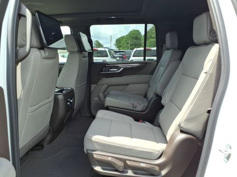 New 2026 GMC Yukon XL Elevation w/ Elevation Premium Package RWD image 21