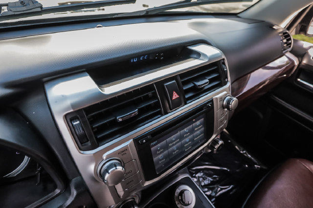 Used 2018 Toyota 4Runner Limited AWD/4WD image 32