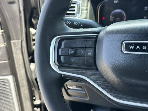 Used 2022 Jeep Wagoneer Series II AWD/4WD image 22