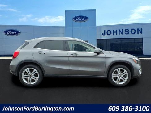 Used 2019 Mercedes-Benz GLA 250 4MATIC image 2