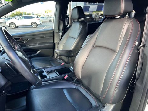 Used 2023 Honda Odyssey Sport image 16