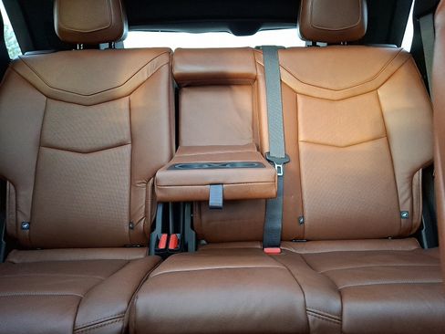 Used 2020 Cadillac XT5 Premium Luxury image 19