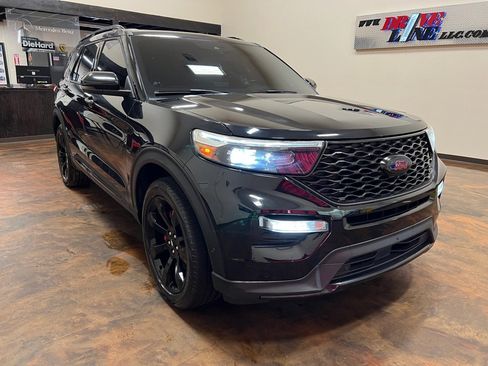 Used 2020 Ford Explorer ST w/ ST Street Pack image 3