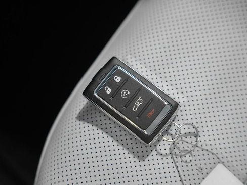 New 2026 Jeep Cherokee Overland w/ Trailer Tow Group AWD/4WD image 52