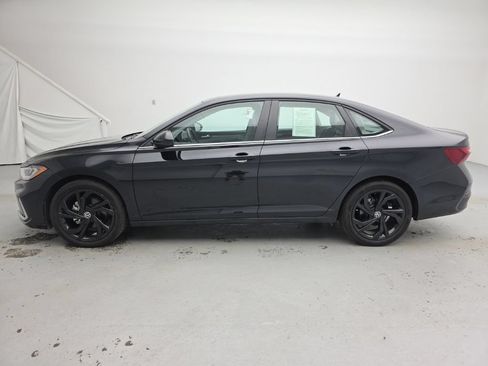 Used 2025 Volkswagen Jetta SE w/ Sunroof Package FWD image 7