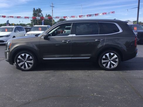 Used 2021 Kia Telluride S AWD/4WD image 2