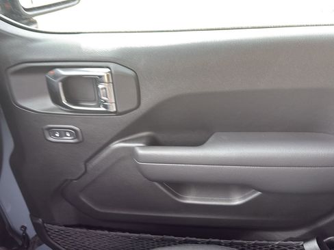 New 2025 Jeep Gladiator Mojave image 22