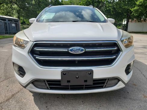 Used 2018 Ford Escape SE FWD image 2
