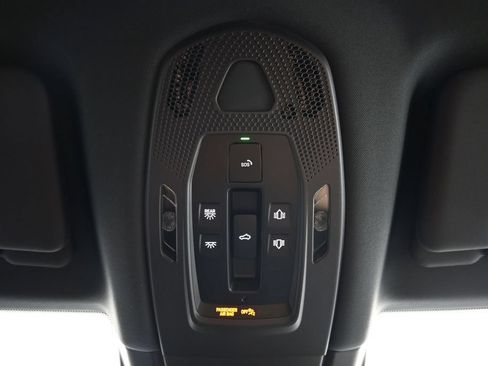 Certified 2026 Porsche Cayenne AWD/4WD image 25