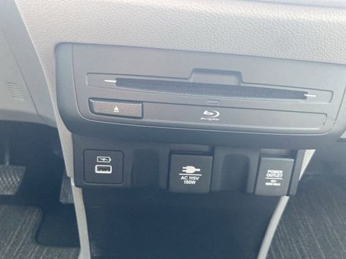 Used 2024 Honda Odyssey Touring image 38