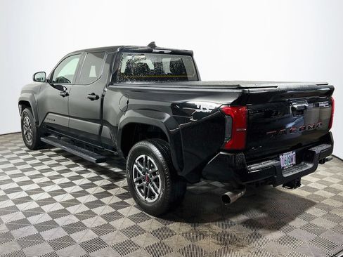Certified 2025 Toyota Tacoma TRD Sport AWD/4WD image 5