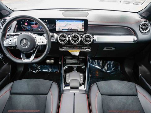 Used 2023 Mercedes-Benz EQB 350 4MATIC SUV image 10